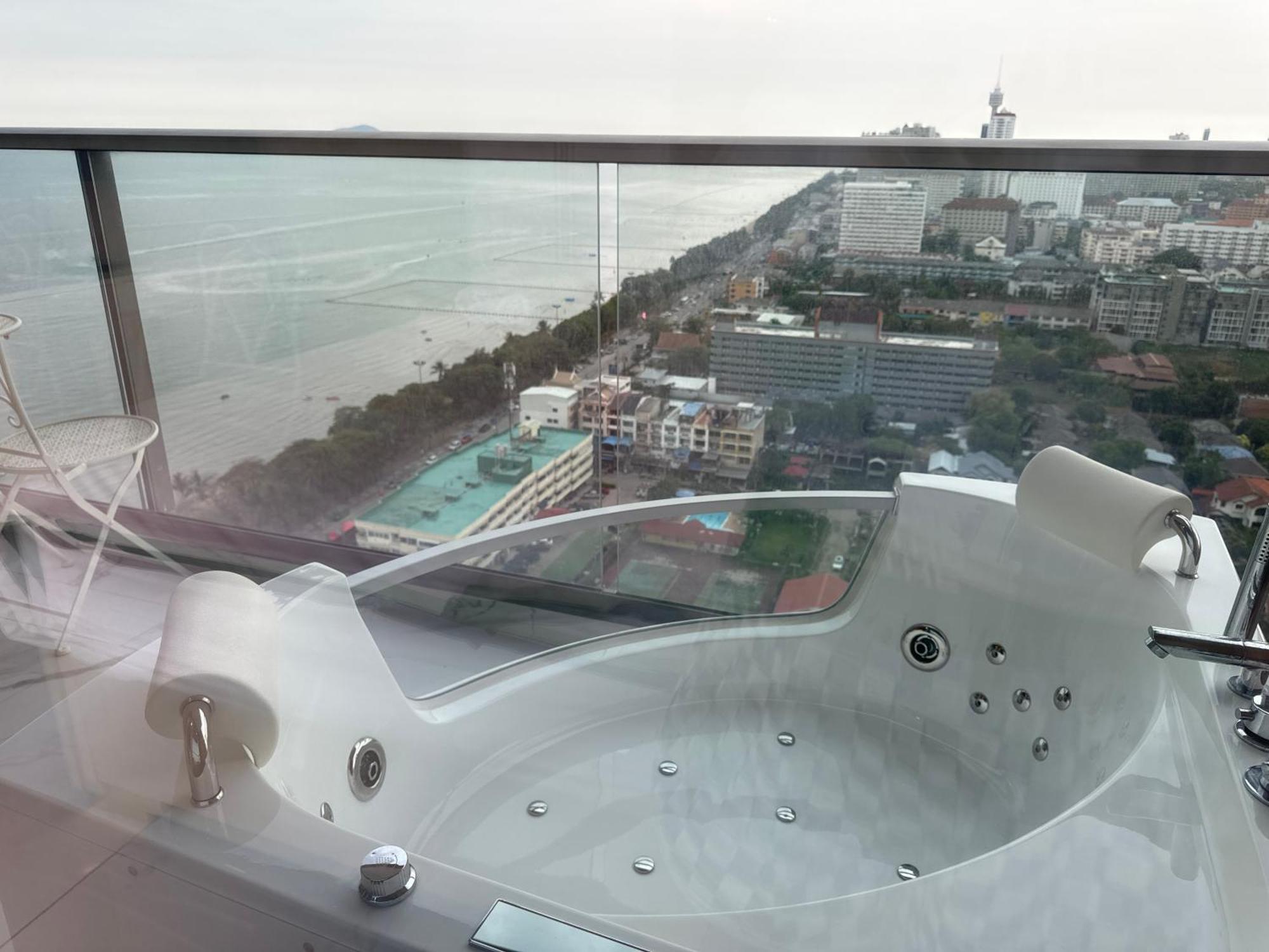 Copacabana Beach Jomtien 科帕卡巴纳海乔木提安海滩毗邻乔木提安夜市 Exteriér fotografie