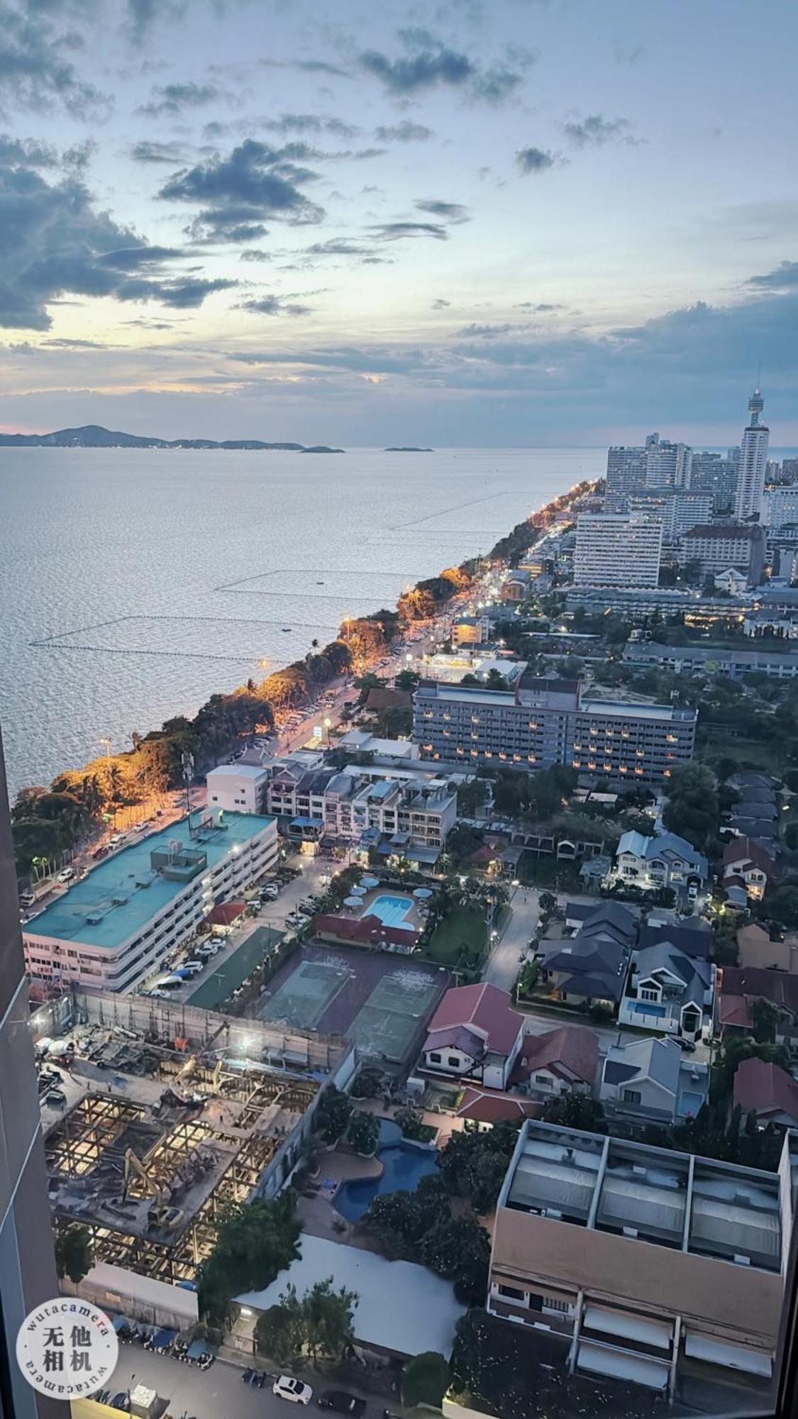 Copacabana Beach Jomtien 科帕卡巴纳海乔木提安海滩毗邻乔木提安夜市 Exteriér fotografie